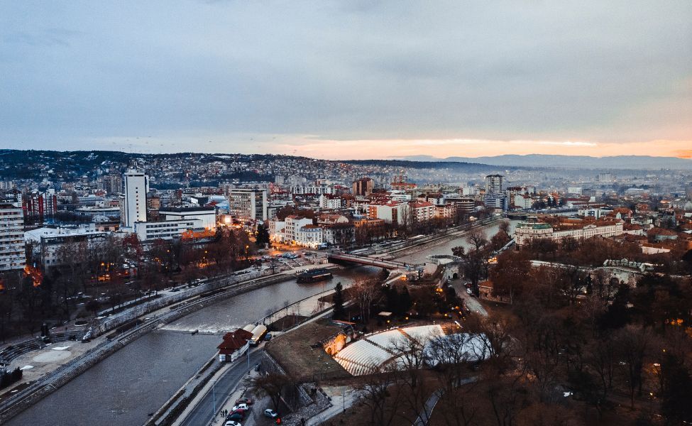 Panorama Niša i reke Nišave