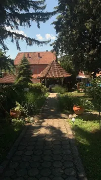 Kuća — Knić — fotografija 11