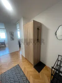 Jednoiposoban stan — Bulevar Nemanjića — fotografija 12