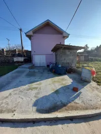 Kuća — 19. oktobra — fotografija 37