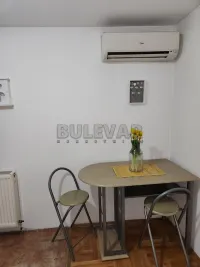 Jednoiposoban stan — Obilićev venac — fotografija 7