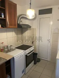 Troiposoban stan — Bulevar Nemanjića — fotografija 4