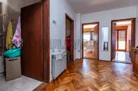 Više od tri spavaće sobe stan — Igmanska — fotografija 12