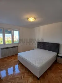 Jednoiposoban stan — Rentgenova — fotografija 10