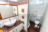 Trosoban stan — Obrenovićeva — fotografija 16