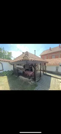 Kuća — Knić — fotografija 9
