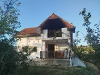 Kuća — Milatovac — fotografija 6