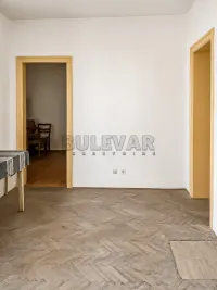 Trosoban stan — Stara železnička kolonija — fotografija 7