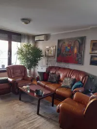 Više od tri spavaće sobe stan — Kralja Milana IV — fotografija 1