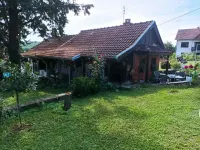 Kuća — Knić — fotografija 10