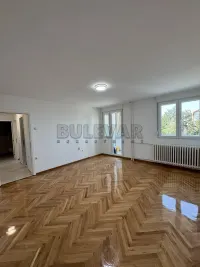 Dvosoban stan — Bulevar dr Zorana — fotografija 2
