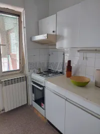 Trosoban stan — Prvomajska — fotografija 3