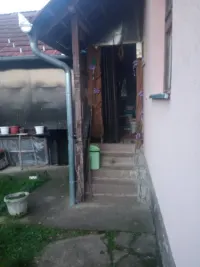 Kuća — Knić — fotografija 2