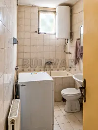 Trosoban stan — Градска општина Медијана — fotografija 4