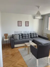 Jednoiposoban stan — Bulevar Nemanjića — fotografija 2