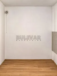 Trosoban stan — Stara železnička kolonija — fotografija 9