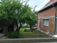 Kuća — Balkanska — fotografija 4