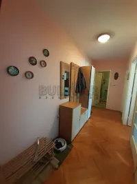 Jednosoban stan — Trg 14. oktobra — fotografija 10