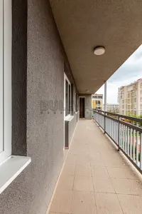 Više od tri spavaće sobe stan — Bulevar Nemanjića — fotografija 21
