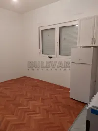 Više od tri spavaće sobe stan — Brzi Brod — fotografija 5
