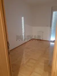 Više od tri spavaće sobe stan — Španskih boraca — fotografija 5