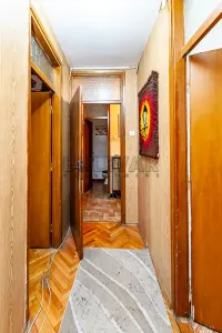 Više od tri spavaće sobe stan — Sinđelićev trg — fotografija 14