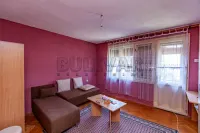 Kuća — Durmitorska — fotografija 11