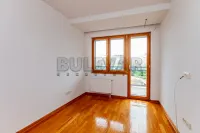 Više od tri spavaće sobe stan — Bulevar Nemanjića — fotografija 13