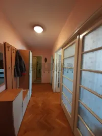 Jednosoban stan — Trg 14. oktobra — fotografija 11