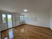 Dvosoban stan — Bulevar dr Zorana — fotografija 1
