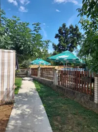 Kuća — Knić — fotografija 4