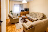Kuća — Скопска — fotografija 11