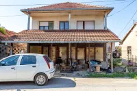 Kuća — 8. mart — fotografija 16