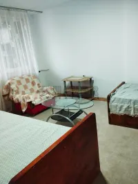 Jednosoban stan — Bulevar Nemanjića — fotografija 2