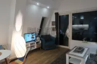 Jednosoban stan — Vikend naselje — fotografija 7