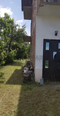 Kuća — Oblačina — fotografija 2