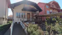 Kuća — Dositelja Obradovića — fotografija 1
