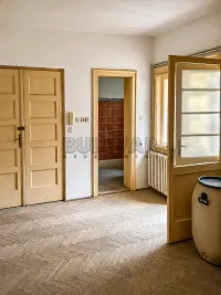 Trosoban stan — Stara železnička kolonija — fotografija 8