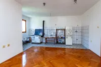 Kuća — Bubanjska dolina — fotografija 2