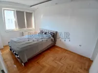Jednoiposoban stan — Sestre Baković — fotografija 7