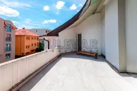 Kuća — Ruža — fotografija 17