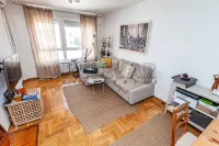 Jednoiposoban stan — Branka Radičevića — fotografija 1