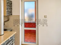 Jednoiposoban stan — Булевар Светог Пантелејмона — fotografija 5