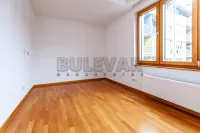 Više od tri spavaće sobe stan — Bulevar Nemanjića — fotografija 10