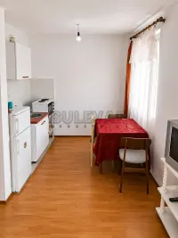 Jednoiposoban stan — Bulevar Svetog Pantelejmona — fotografija 4