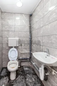 Poslovni prostor — Generala Milojka Lešjanina — fotografija 14