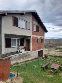 Kuća — Knić — fotografija 1