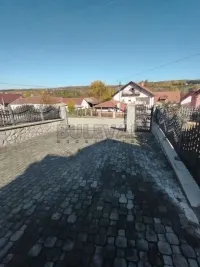 Kuća — Božurnja — fotografija 2