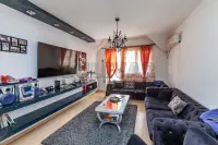 Više od tri spavaće sobe stan — Bulevar Nemanjića — fotografija 1