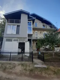 Kuća — Delijski vis — fotografija 1